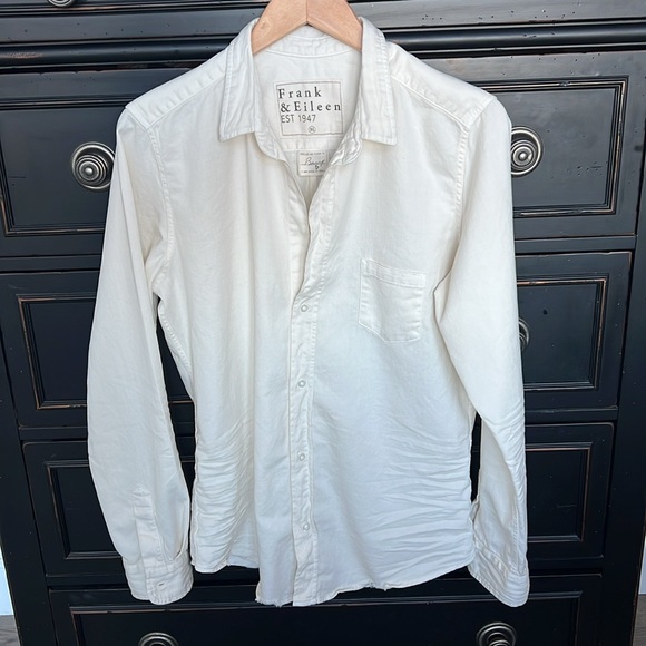 Frank & Eileen Barry Tailored Button-Up Shirt. - Picture 6 of 9